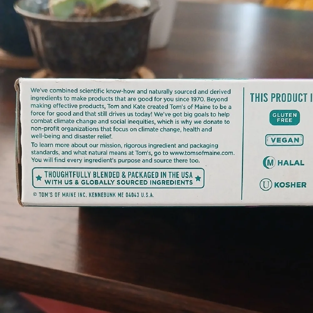 Peppermint Toothpaste - Picture 4 of 4